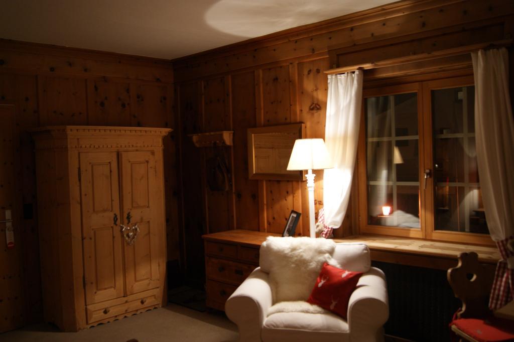 Hotel Arturo Celerina/Schlarigna Екстер'єр фото